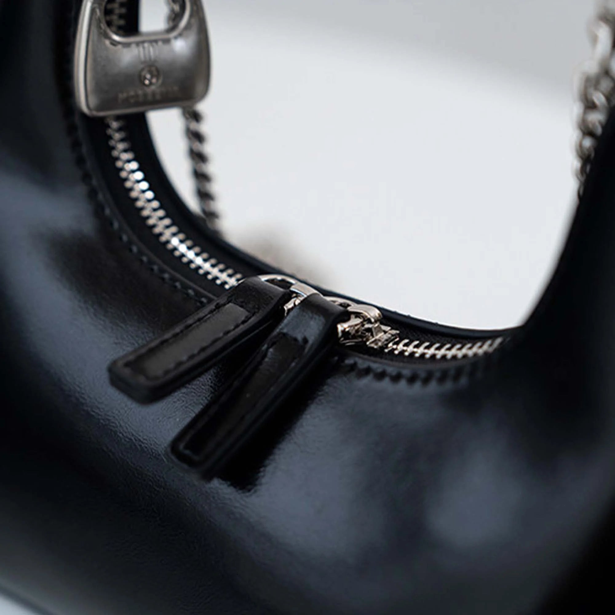 Luna Minimal Bag