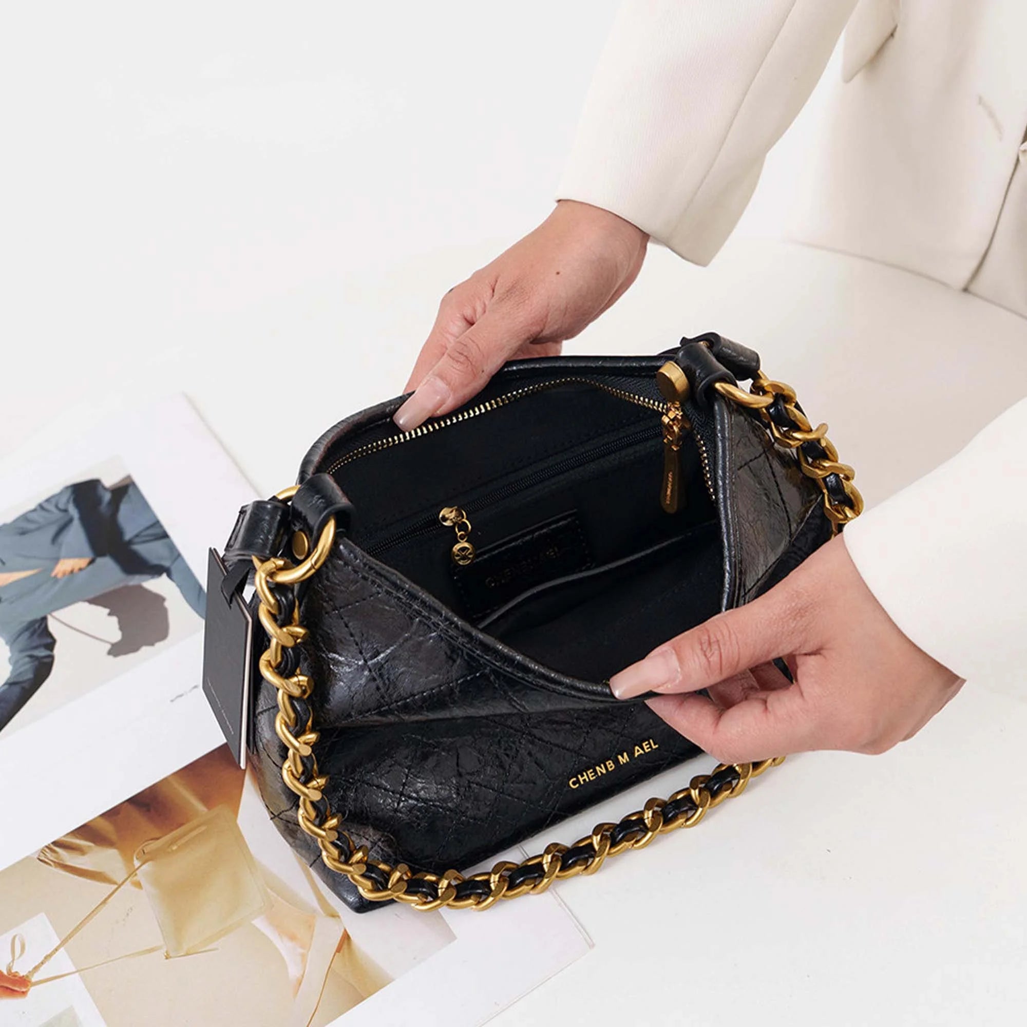Muse Shoulder bag
